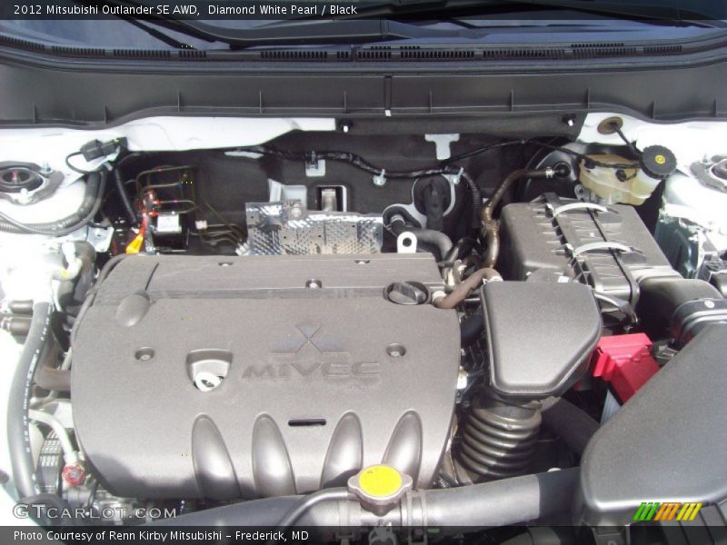 Diamond White Pearl / Black 2012 Mitsubishi Outlander SE AWD
