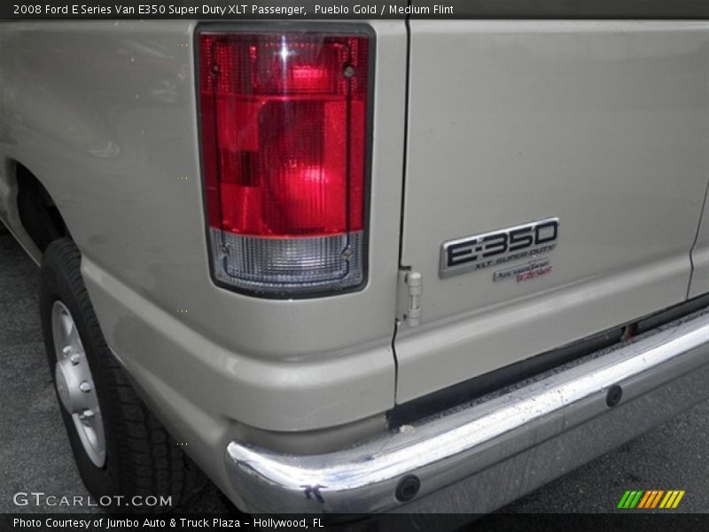  2008 E Series Van E350 Super Duty XLT Passenger Logo