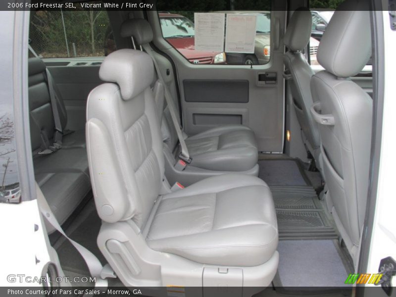 Vibrant White / Flint Grey 2006 Ford Freestar SEL