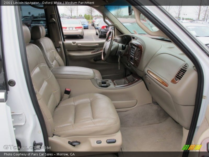  2001 Navigator  Medium Parchment Interior