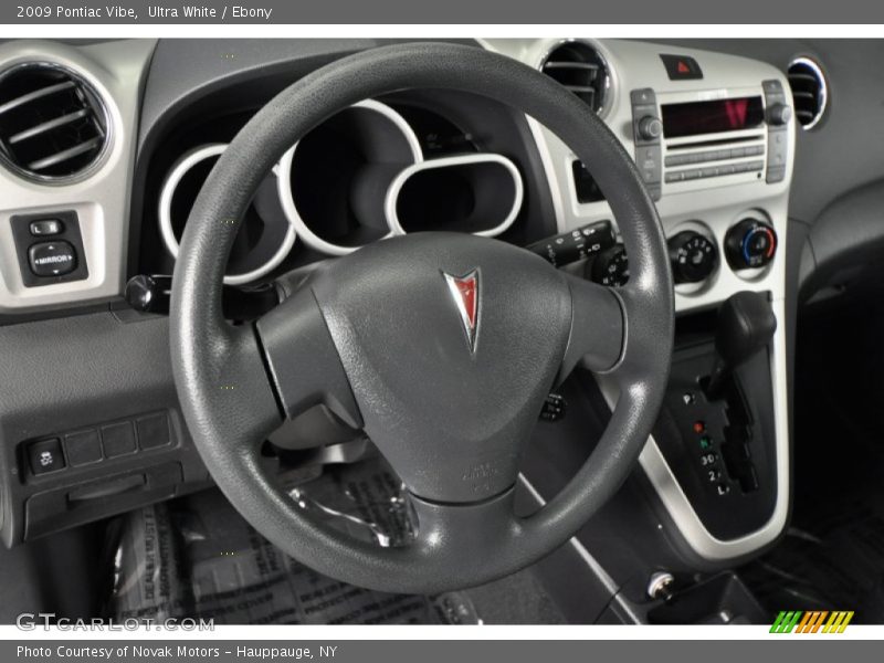 Ultra White / Ebony 2009 Pontiac Vibe