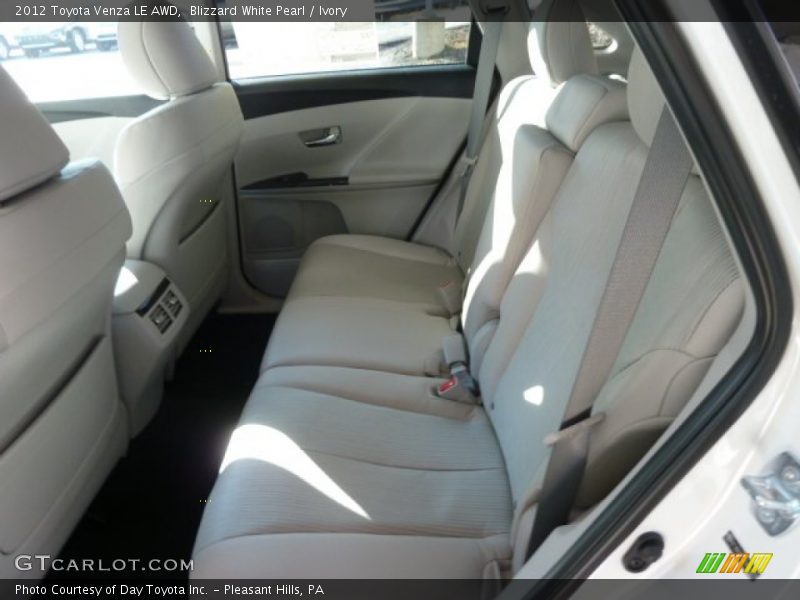 Blizzard White Pearl / Ivory 2012 Toyota Venza LE AWD
