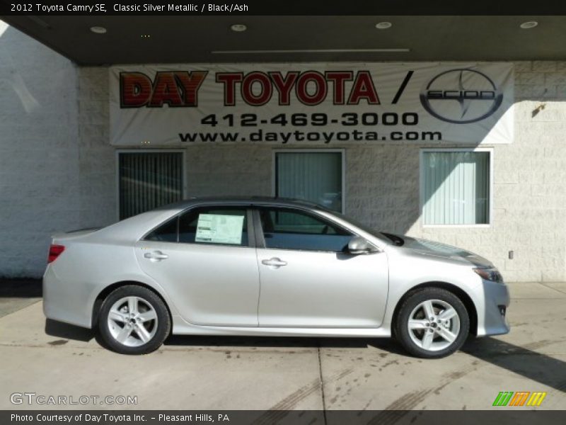 Classic Silver Metallic / Black/Ash 2012 Toyota Camry SE