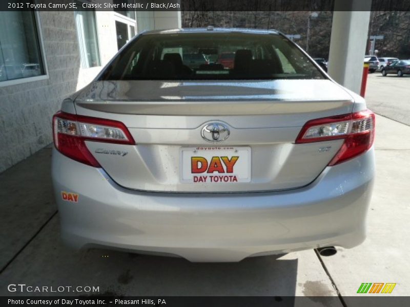 Classic Silver Metallic / Black/Ash 2012 Toyota Camry SE