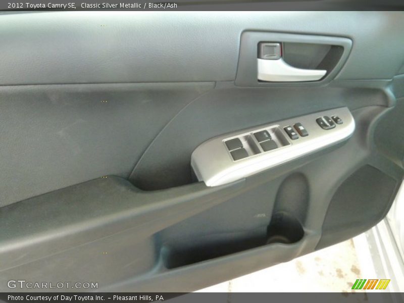 Classic Silver Metallic / Black/Ash 2012 Toyota Camry SE