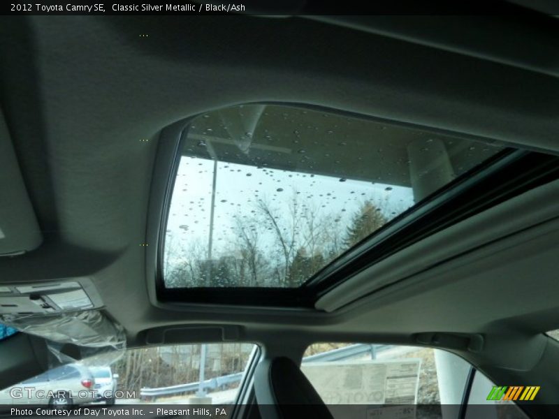 Classic Silver Metallic / Black/Ash 2012 Toyota Camry SE
