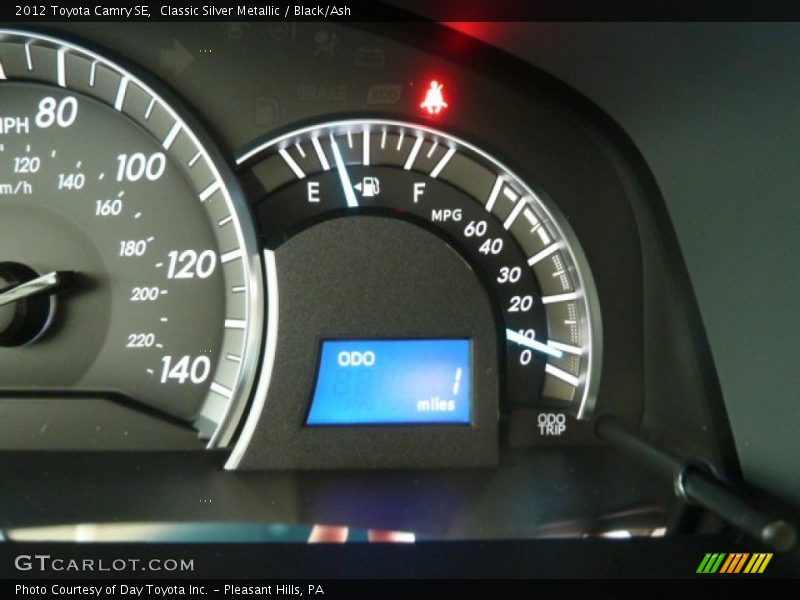 Classic Silver Metallic / Black/Ash 2012 Toyota Camry SE