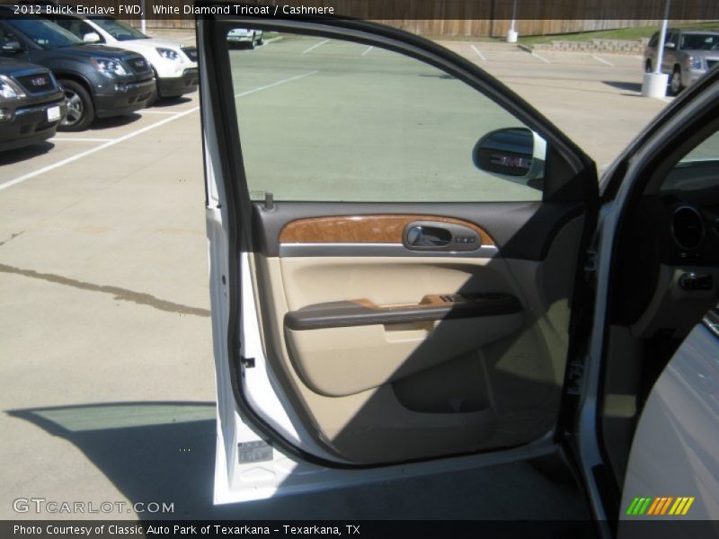 White Diamond Tricoat / Cashmere 2012 Buick Enclave FWD