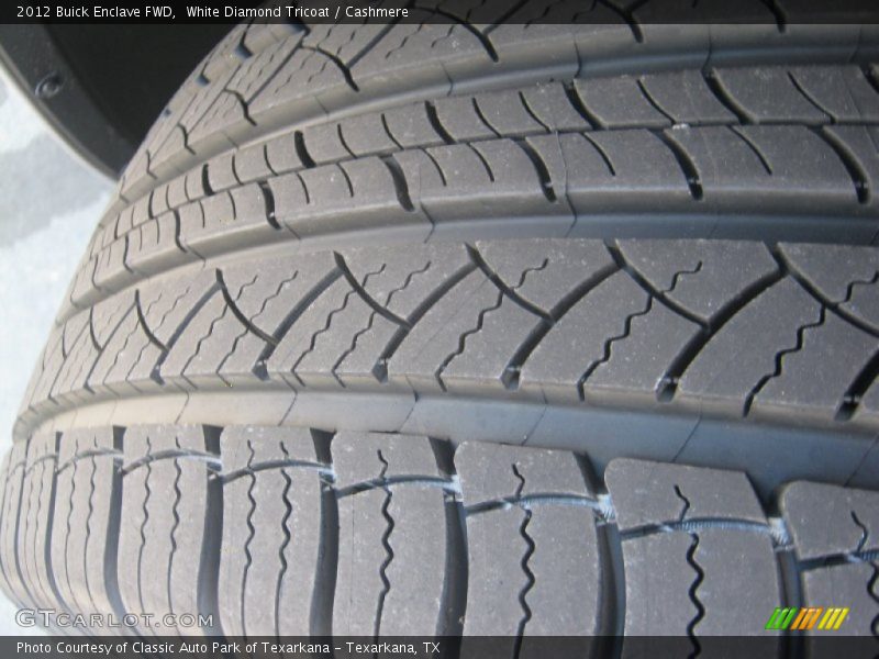 White Diamond Tricoat / Cashmere 2012 Buick Enclave FWD