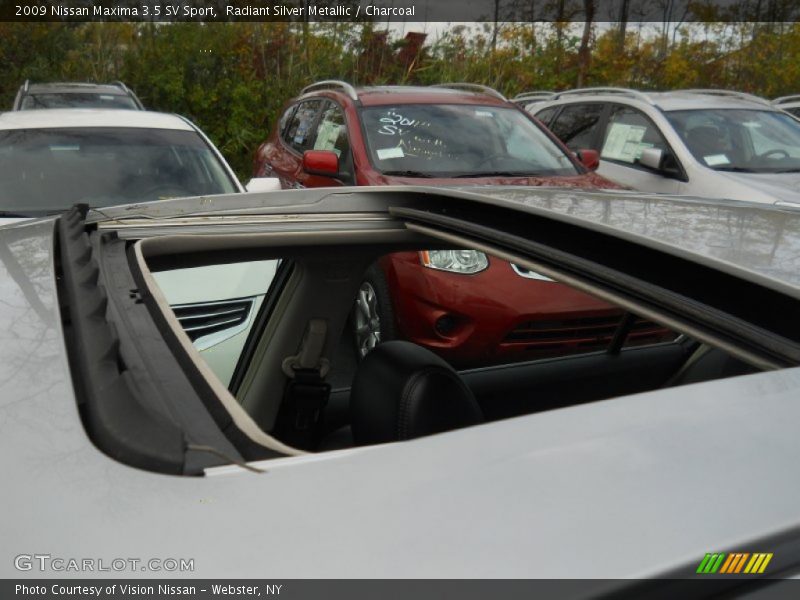 Radiant Silver Metallic / Charcoal 2009 Nissan Maxima 3.5 SV Sport