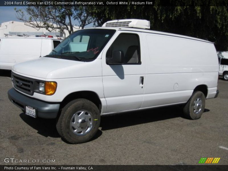 Front 3/4 View of 2004 E Series Van E350 Commercial Refrigerated Van