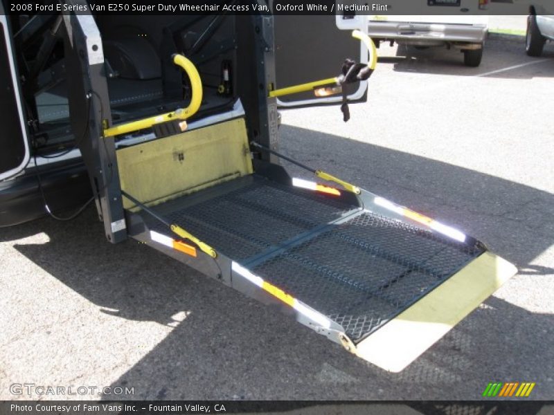 Oxford White / Medium Flint 2008 Ford E Series Van E250 Super Duty Wheechair Access Van