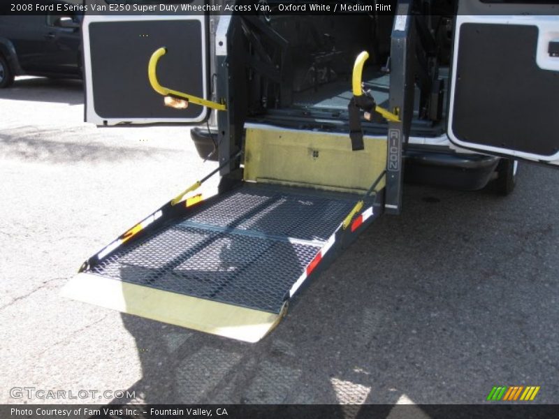 Oxford White / Medium Flint 2008 Ford E Series Van E250 Super Duty Wheechair Access Van