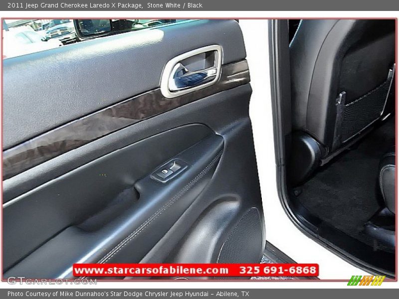 Stone White / Black 2011 Jeep Grand Cherokee Laredo X Package