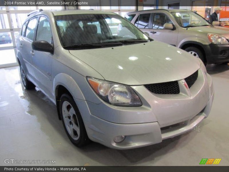 Satellite Silver / Graphite 2004 Pontiac Vibe AWD