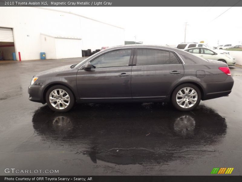 Magnetic Gray Metallic / Light Gray 2010 Toyota Avalon XLS