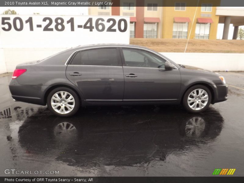 Magnetic Gray Metallic / Light Gray 2010 Toyota Avalon XLS
