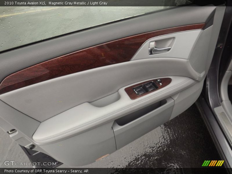 Magnetic Gray Metallic / Light Gray 2010 Toyota Avalon XLS