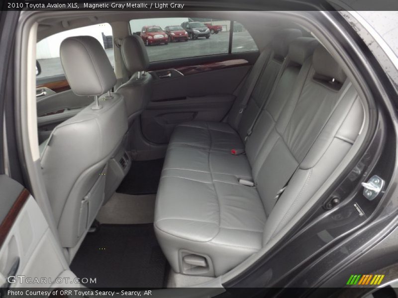 Magnetic Gray Metallic / Light Gray 2010 Toyota Avalon XLS