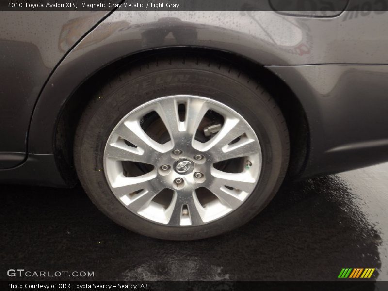 Magnetic Gray Metallic / Light Gray 2010 Toyota Avalon XLS