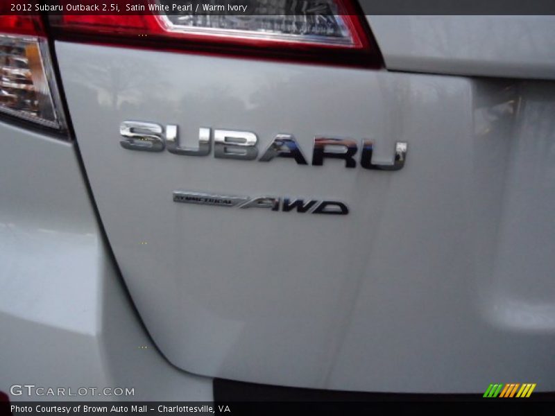 Satin White Pearl / Warm Ivory 2012 Subaru Outback 2.5i