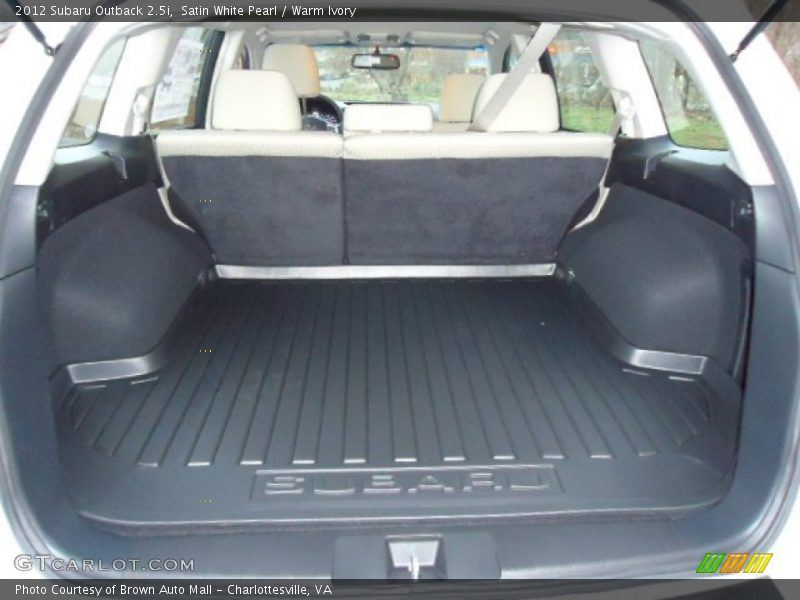 Satin White Pearl / Warm Ivory 2012 Subaru Outback 2.5i