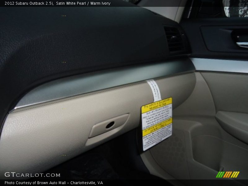 Satin White Pearl / Warm Ivory 2012 Subaru Outback 2.5i
