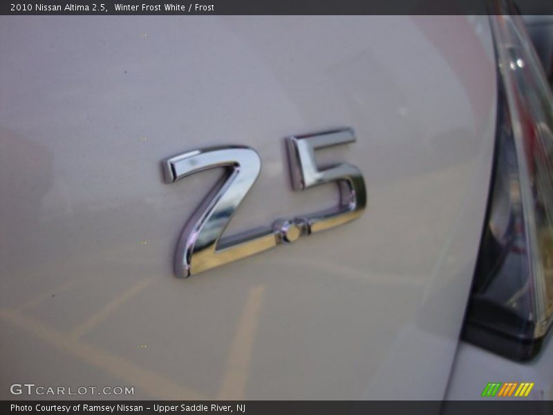 Winter Frost White / Frost 2010 Nissan Altima 2.5