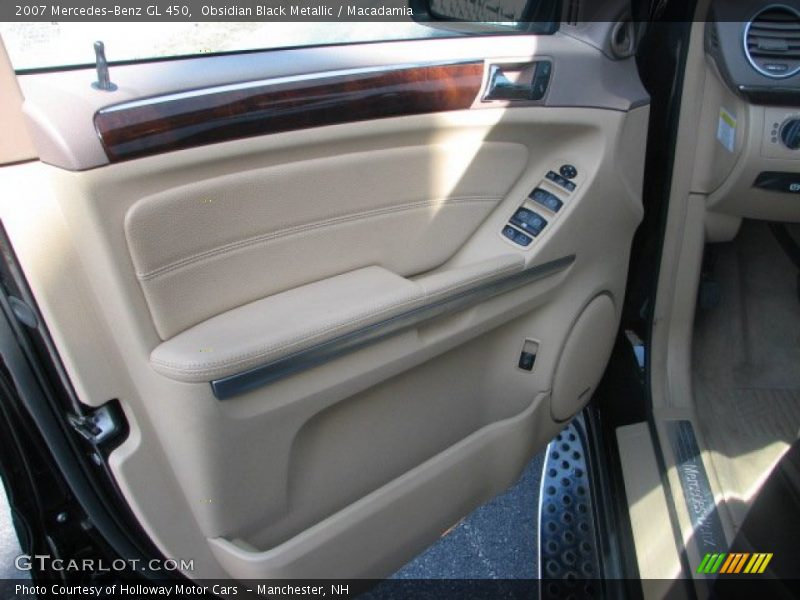 Obsidian Black Metallic / Macadamia 2007 Mercedes-Benz GL 450