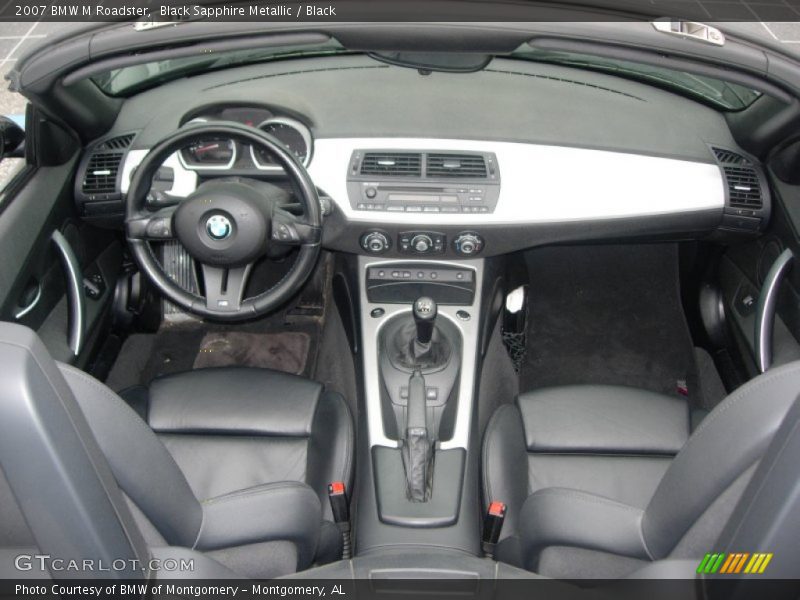 Dashboard of 2007 M Roadster