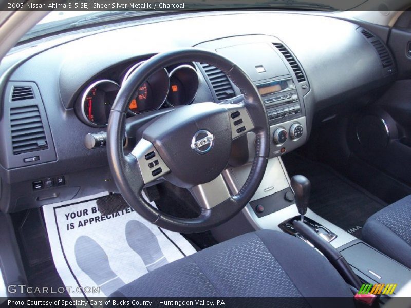  2005 Altima 3.5 SE Charcoal Interior