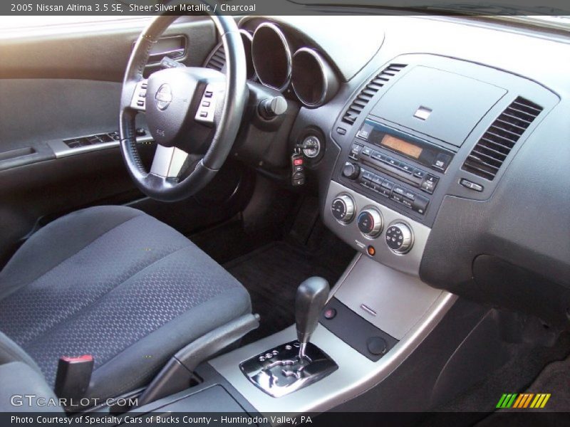 Dashboard of 2005 Altima 3.5 SE