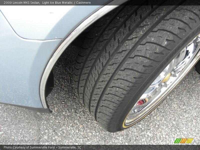 Light Ice Blue Metallic / Cashmere 2009 Lincoln MKS Sedan