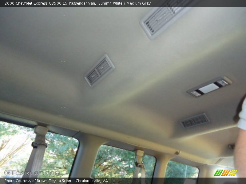 Summit White / Medium Gray 2000 Chevrolet Express G3500 15 Passenger Van
