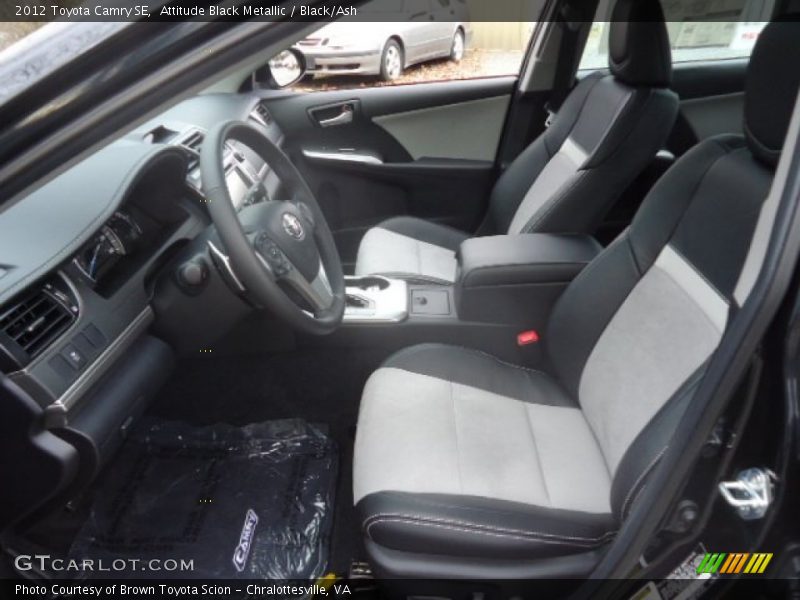 Attitude Black Metallic / Black/Ash 2012 Toyota Camry SE