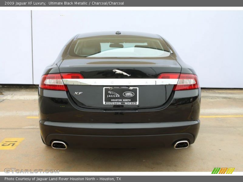 Ultimate Black Metallic / Charcoal/Charcoal 2009 Jaguar XF Luxury