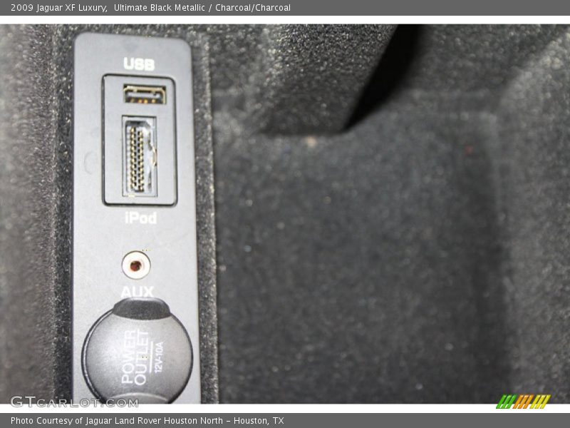 Ultimate Black Metallic / Charcoal/Charcoal 2009 Jaguar XF Luxury