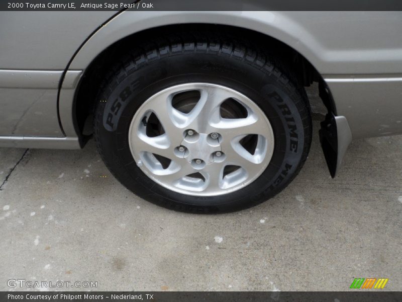 Antique Sage Pearl / Oak 2000 Toyota Camry LE
