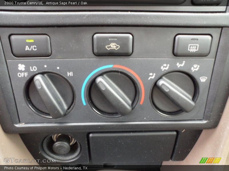 Antique Sage Pearl / Oak 2000 Toyota Camry LE