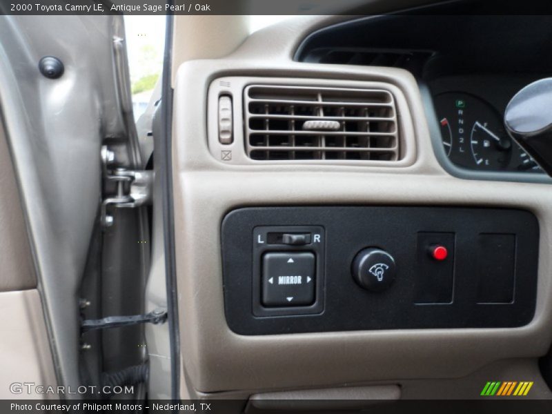 Antique Sage Pearl / Oak 2000 Toyota Camry LE