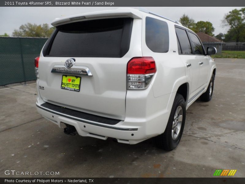 Blizzard White Pearl / Sand Beige 2011 Toyota 4Runner SR5