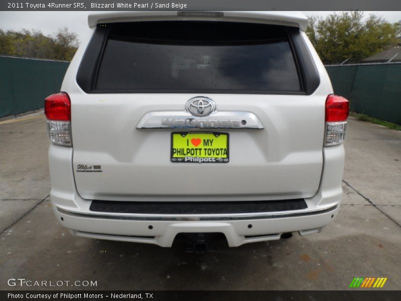 Blizzard White Pearl / Sand Beige 2011 Toyota 4Runner SR5