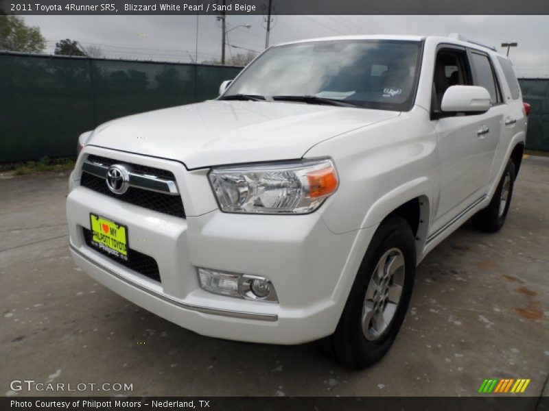 Blizzard White Pearl / Sand Beige 2011 Toyota 4Runner SR5