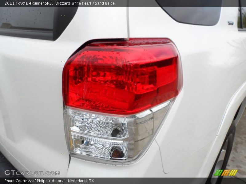Blizzard White Pearl / Sand Beige 2011 Toyota 4Runner SR5