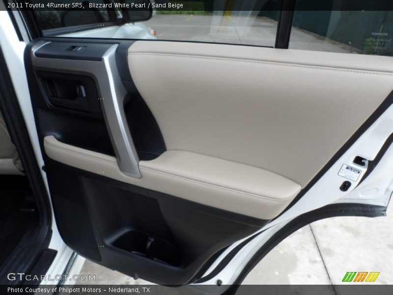 Blizzard White Pearl / Sand Beige 2011 Toyota 4Runner SR5