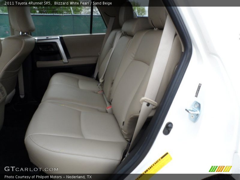 Blizzard White Pearl / Sand Beige 2011 Toyota 4Runner SR5