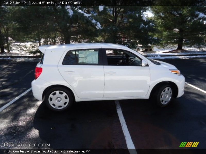 Blizzard White Pearl / Dark Charcoal 2012 Scion xD