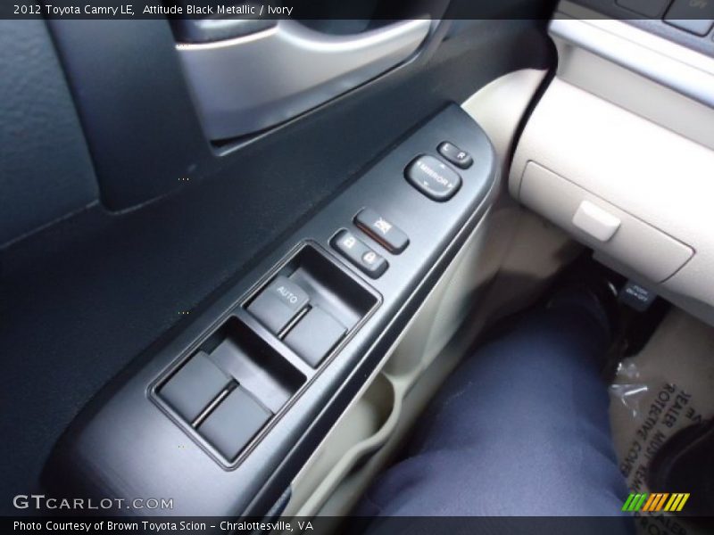 Attitude Black Metallic / Ivory 2012 Toyota Camry LE
