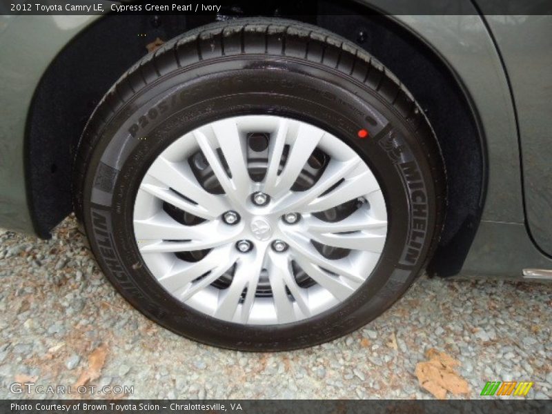 Cypress Green Pearl / Ivory 2012 Toyota Camry LE