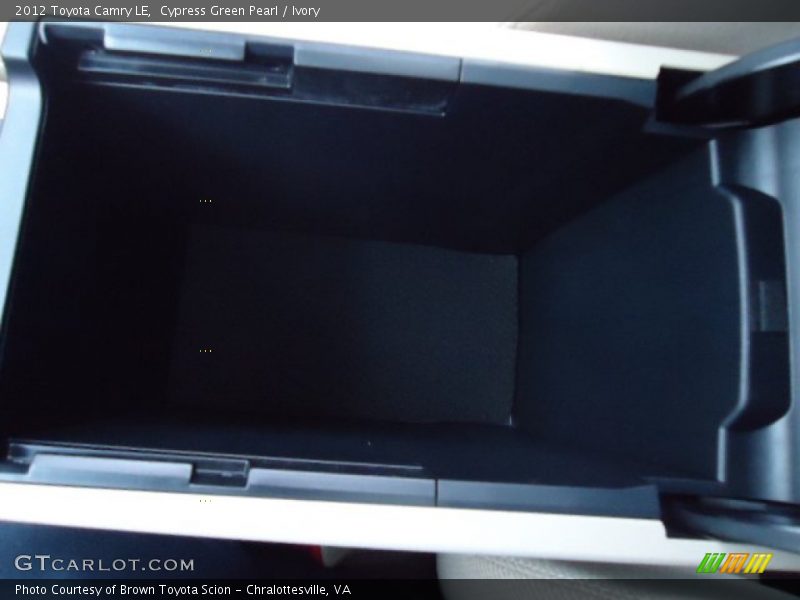 Cypress Green Pearl / Ivory 2012 Toyota Camry LE